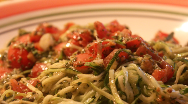 Zoodles with tomato and pesto
